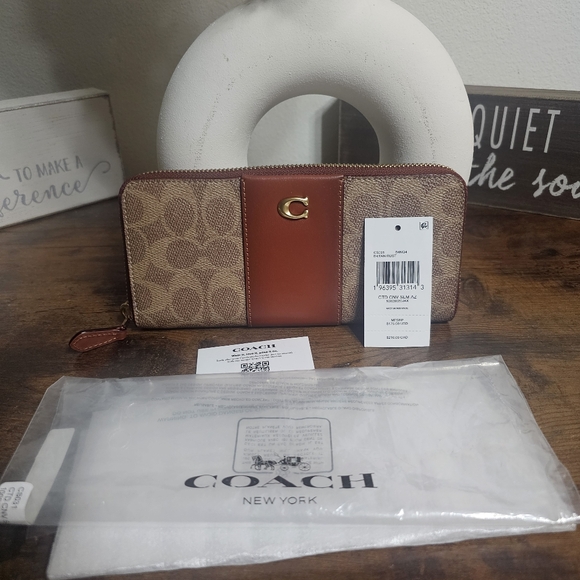 Coach Signature Wallet in Tan/Rust - Picture 6 of 12
